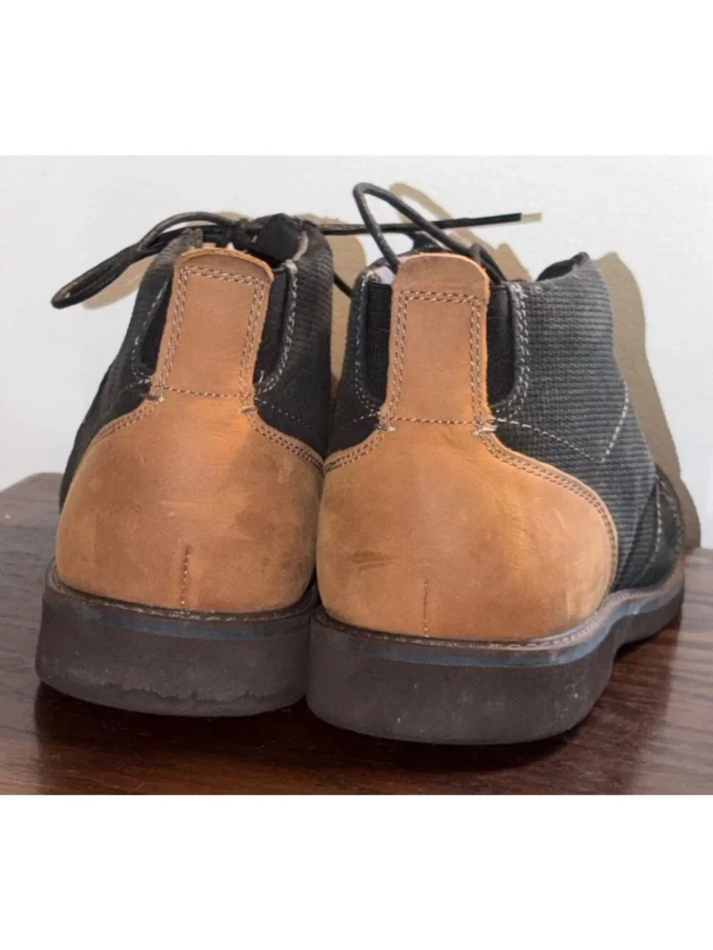Mens Black & Tan Lace-Up Sz 12M Boots Textured Fabric Upper Suede Heel Accents